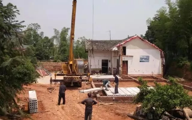 建房自述：一層帶閣樓自建房10萬搞定，養老真是很適合！