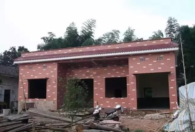 建房自述：一層帶閣樓自建房10萬搞定，養老真是很適合！